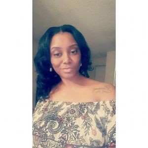 Meet your Posher, Anesa